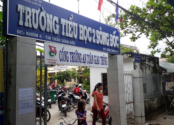 Xã hội hóa giáo dục nhưng ấn định mức thu, buộc cả hộ nghèo cũng phải góp tiền ảnh 1