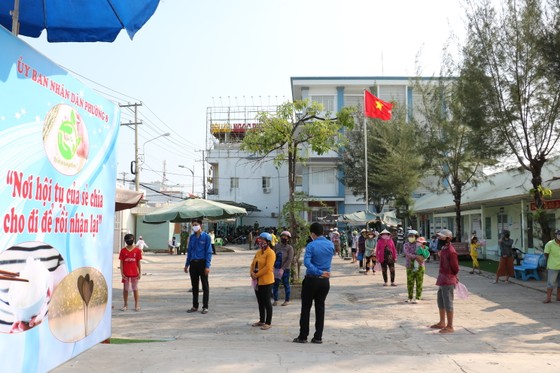 “ATM gạo” lan tỏa đến Cà Mau ảnh 3