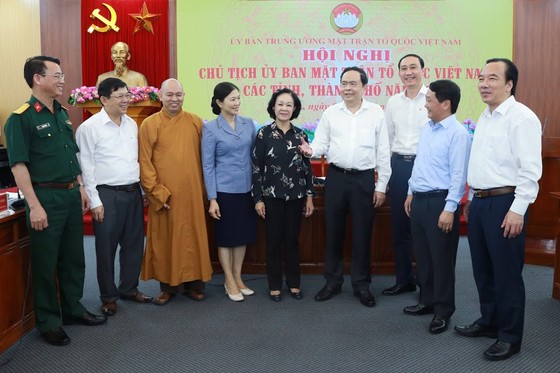 Đẩy mạnh giám sát thực hiện các chính sách hỗ trợ người dân gặp khó khăn do đại dịch Covid-19 ảnh 1