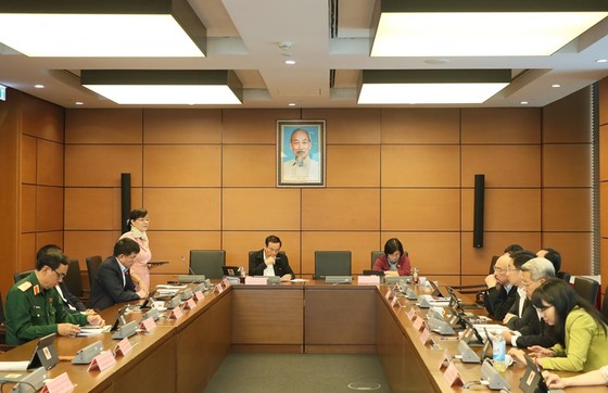 Vẫn tranh luận việc giao Bộ Công an cấp giấy phép lái xe ảnh 1