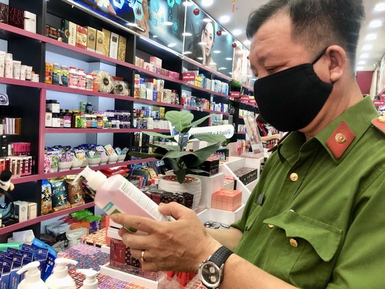 QLTT cả nước xử phạt các cơ sở kinh doanh trang thiết bị y tế gần 2,5 tỷ đồng ảnh 1