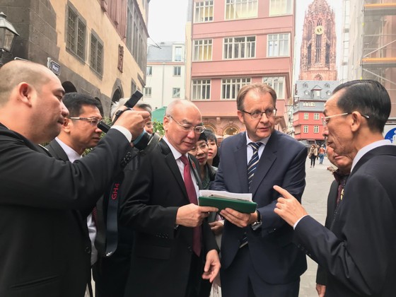 Đoàn Đại biểu Quốc hội TPHCM bắt đầu chuyến thăm, làm việc tại Đức ảnh 4