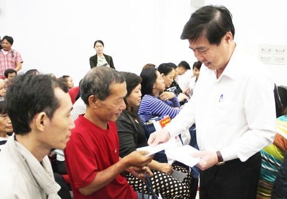 Cán bộ, công chức TPHCM được tặng 1,5 triệu đồng quà Tết 2020 ảnh 1