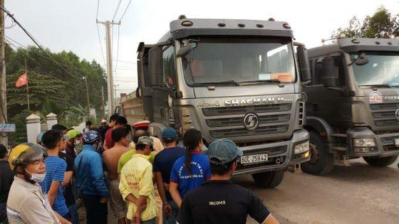Tài xế xe ben bỏ trốn sau va chạm chết người ảnh 1