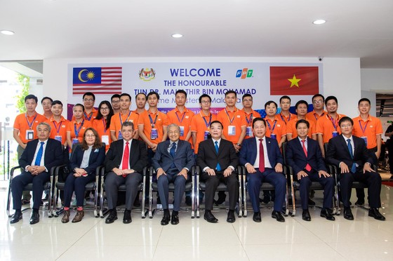 Thủ tướng Malaysia giao lưu về phát triển công nghệ và chuyển đổi số tại FPT ảnh 2
