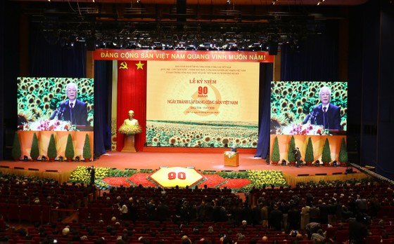 Mít tinh trọng thể kỷ niệm 90 năm Ngày thành lập Đảng Cộng sản Việt Nam ảnh 5