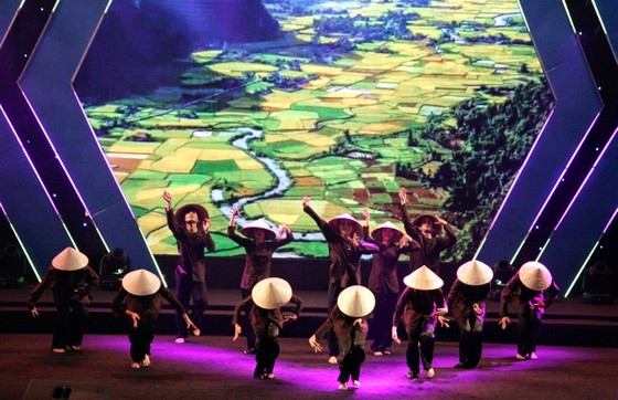 Tưng bừng Liên hoan nhóm nhảy TPHCM 'Sức bật tuổi trẻ' ảnh 1