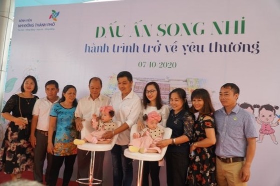 Cặp song sinh Trúc Nhi - Diệu Nhi khỏe mạnh, xuất viện ảnh 2