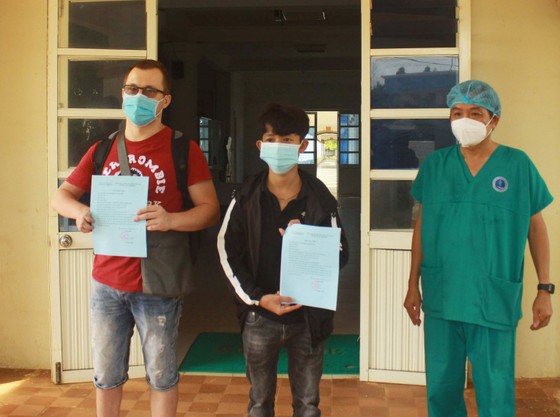 Quảng Ngãi tôn vinh điển hình tiên tiến trong phong trào thi đua yêu nước ảnh 2