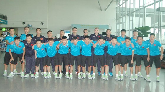 Đội tuyển futsal U.20 Việt Nam lên đường sang TháiLan ảnh 1