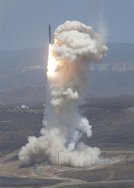 Mỹ lần đầu tiên thử đánh chặn ICBM ảnh 1