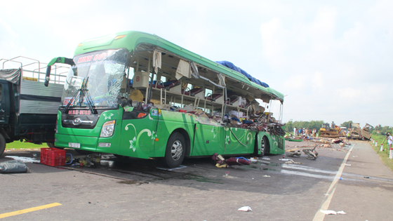 Tai nạn giao thông kinh hoàng ở Bình Định: Ít nhất 11 người thương vong ảnh 7