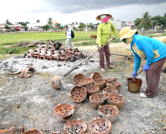 Đến Bình Đức ngắm gốm Gọ ảnh 1