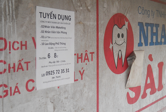 Lừa đảo tuyển dụng quanh các khu công nghiệp ở Bình Dương ảnh 1