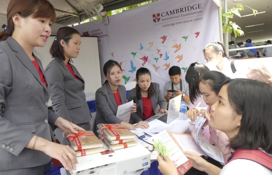 Ngày hội việc làm của sinh viên sư phạm ảnh 4