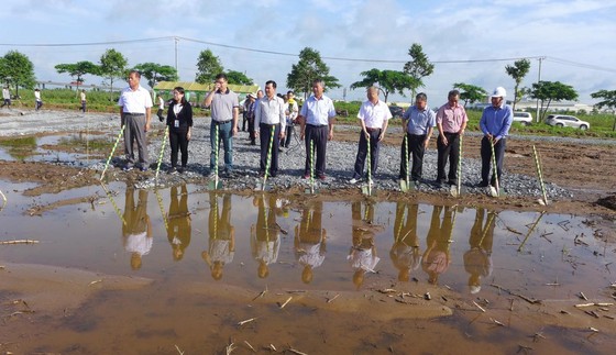 Hoàng Quân Mê Kông cho Công ty Tỷ Bách thuê lại 18,2ha đất tại KCN Bình Minh – Vĩnh Long ảnh 2