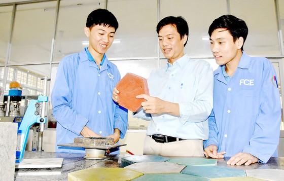 Sáng tạo để hạn chế tai nạn giao thông ảnh 1