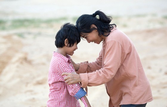 Cánh diều chơi vơi ảnh 1