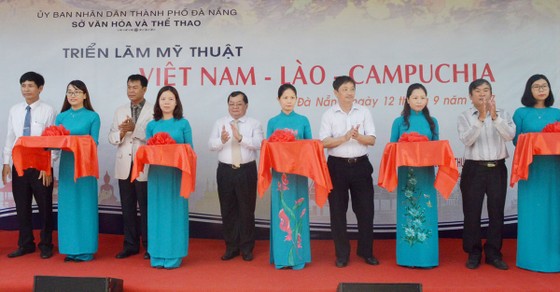 55 tác phẩm hội họa tham gia Triển lãm mỹ thuật Việt Nam - Lào - Campuchia ảnh 1