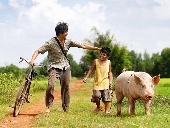 Phim Khi con là nhà: Nhẹ nhàng, dung dị và cảm động ảnh 1