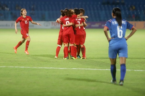 男足D組越南勝日本居榜首 女足越南勝泰國 3 - 2 ảnh 1
