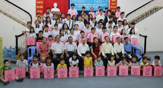 45年慈善工作,您付出,我努力!共同攜手扶助弱勢群體 ảnh 4