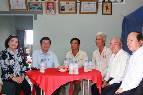 Nguyên Chủ tịch nước Trương Tấn Sang trao nhà chính sách tại Sóc Trăng ảnh 3