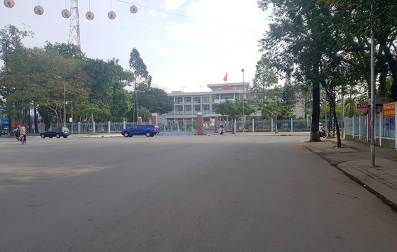Cần Thơ tạm dừng nhiều hoạt động công cộng từ 0 giờ ngày 25-3 ảnh 1