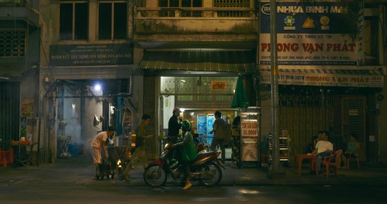 'Trời sáng rồi, ta ngủ đi thôi' - Bản tình ca tuổi trẻ trong trẻo ảnh 1