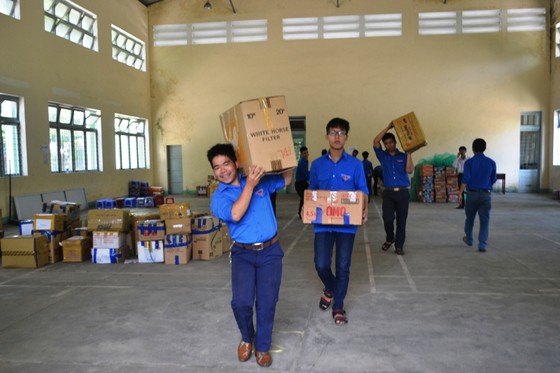 "Ngày yêu thương", quyên góp hỗ trợ học sinh nghèo miền núi Quảng Nam ảnh 1