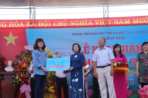 Gần 5 tỉ đồng ủng hộ Trung tâm Nuôi dạy trẻ khuyết tật Võ Hồng Sơn ảnh 10