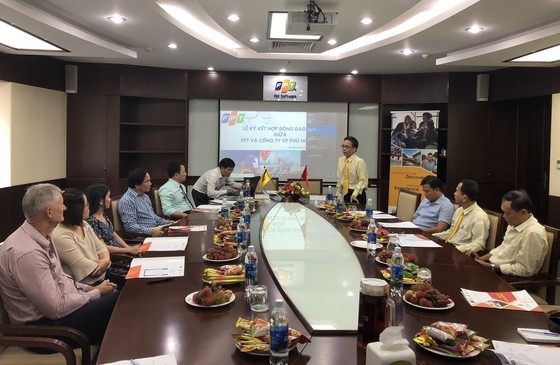 Đà Nẵng: FPT dạy tiếng Anh giao tiếp cho lái xe taxi Tiên Sa ảnh 1