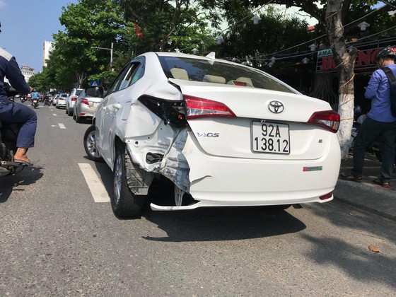 Phóng viên Báo Người Lao Động bị đánh hội đồng khi đang tác nghiệp hiện trường vụ TNGT ảnh 2
