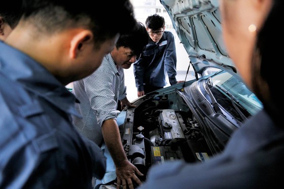 Trường Đại học đầu tiên ở Đà Nẵng xây dựng xưởng thực hành ô tô ảnh 1