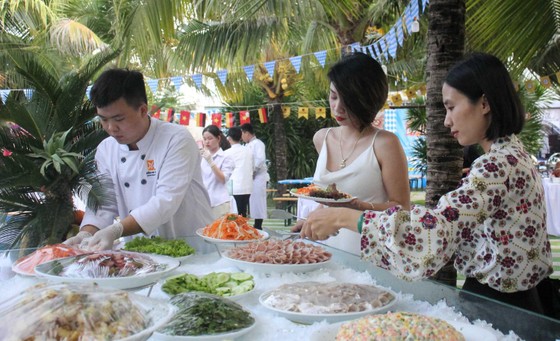 2.000 người tham gia lễ hội bia Đức tại Đà Nẵng ảnh 1