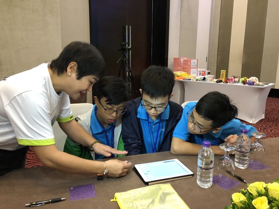 Học sinh THCS tham gia sáng tạo cùng công nghệ cảm biến MESH ảnh 1