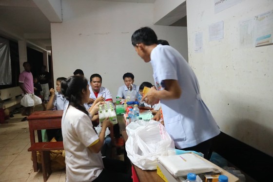 Cùng dân bản Hồ Coong, nơi bị ảnh hưởng nặng nề vì vỡ đập thủy điện Lào ảnh 3