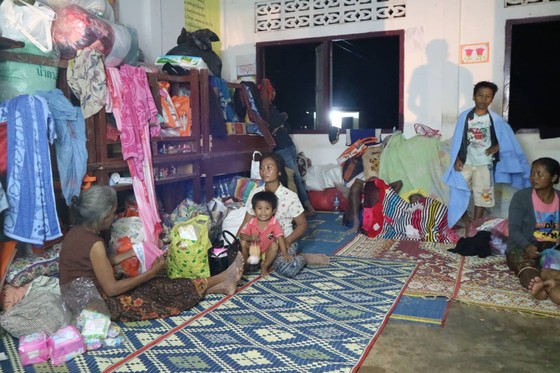 Cùng dân bản Hồ Coong, nơi bị ảnh hưởng nặng nề vì vỡ đập thủy điện Lào ảnh 9