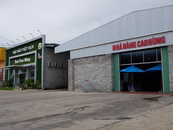 Các showroom đón khách Trung Quốc tại Nha Trang 'thách đố' chính quyền ảnh 5