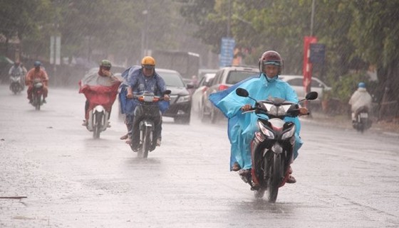 Năm nay, mưa ngâu đến sớm hơn 1 tháng ảnh 1