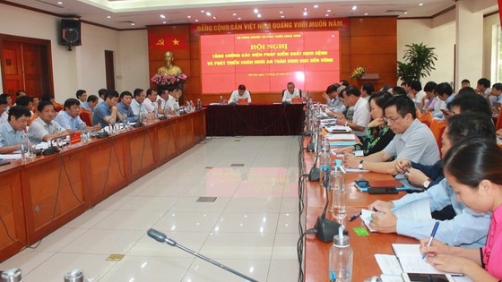 Nuôi heo sinh học để bình ổn giá thực phẩm Tết Nguyên đán Canh Tý 2020 ảnh 1