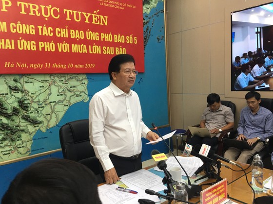 Bão nhỏ mà lúng túng, Phó Thủ tướng yêu cầu rút ngay kinh nghiệm ảnh 3