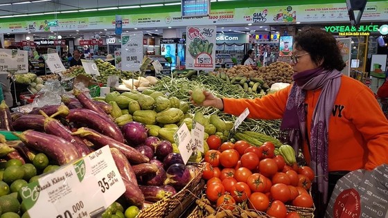 Không thiếu hàng, người dân cứ yên tâm, bình tĩnh ảnh 2