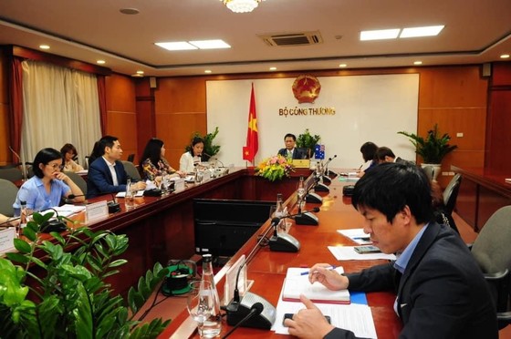 Bộ trưởng công thương Việt Nam hội đàm trực tuyến với Úc và Mỹ về vấn đề gì? ảnh 3