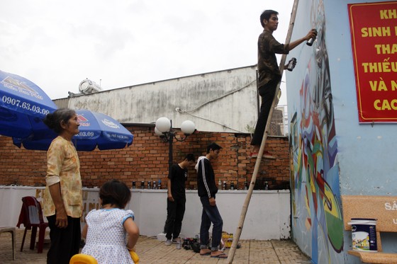 Khi người trẻ... đói sân chơi Graffiti ảnh 1