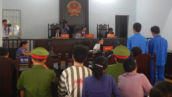 Đại úy công an câu kết với phạm nhân đưa điện thoại vào buồng giam cho thuê ảnh 3