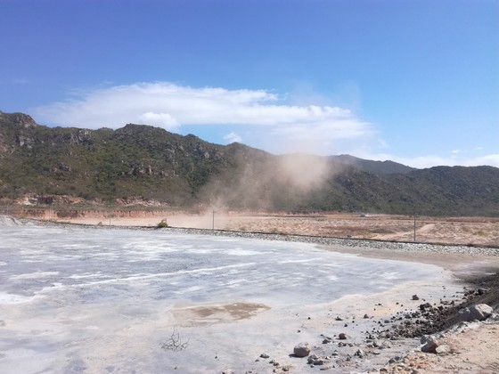 Công ty Nhiệt điện Vĩnh Tân chưa hoàn thành phương án phòng chống sự cố tại bãi xỉ than ảnh 3