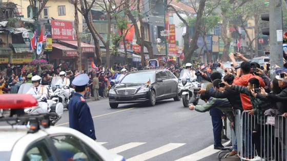 Đoàn xe ông Kim Jong-un tới Hà Nội ảnh 11