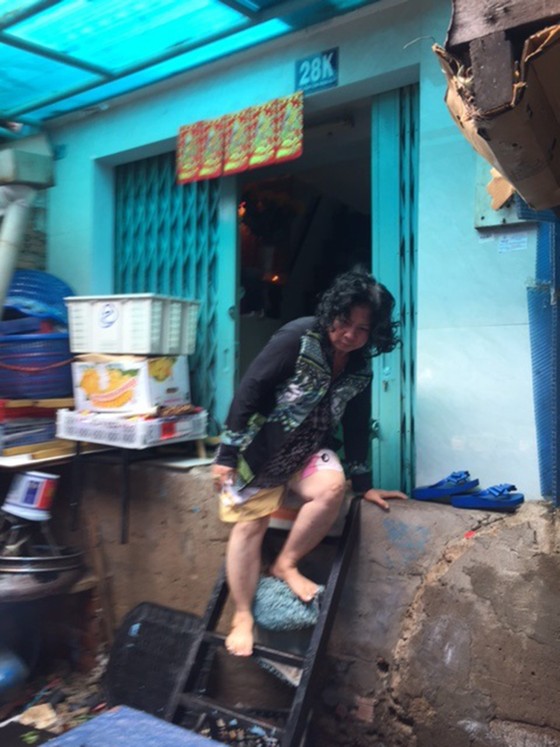 Phía sau bức tường bô rác và chốt dân phòng ảnh 1