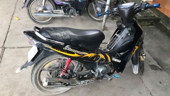Bắt cặp đôi trong băng nhóm chuyên dàn cảnh va chạm xe cướp giật ảnh 1